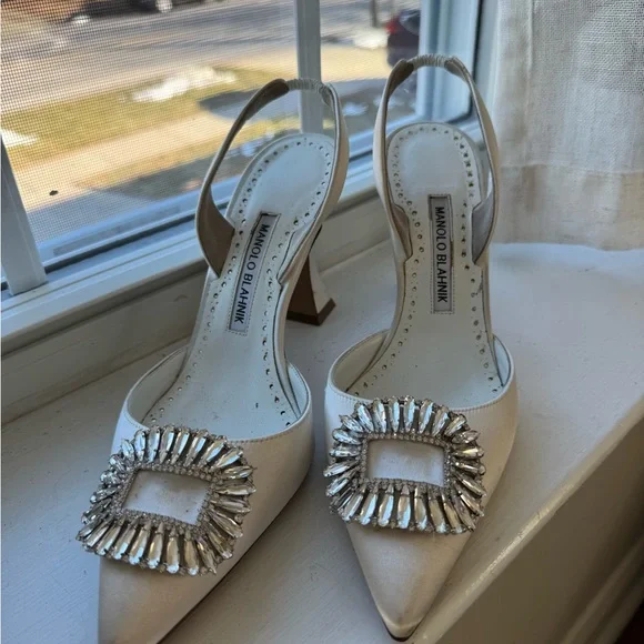 Hangisli Crystal Buckle Pointed Toe Slingback Pump - Picture 3 of 6